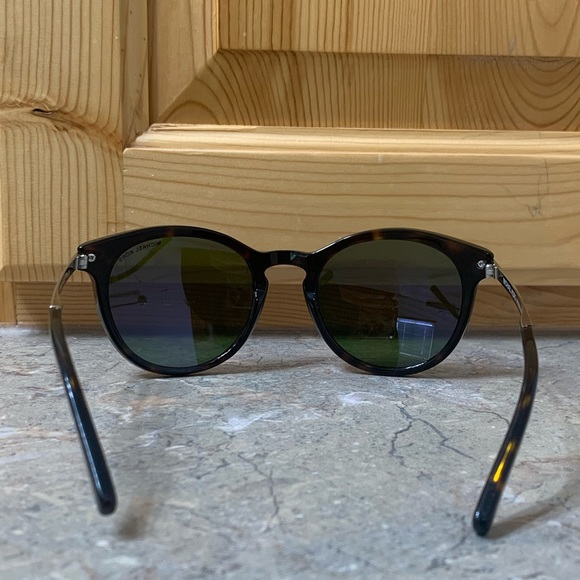 ADRIANNA III CLASSIC W/FUCHSIA MIRROR - Picture 16 of 16